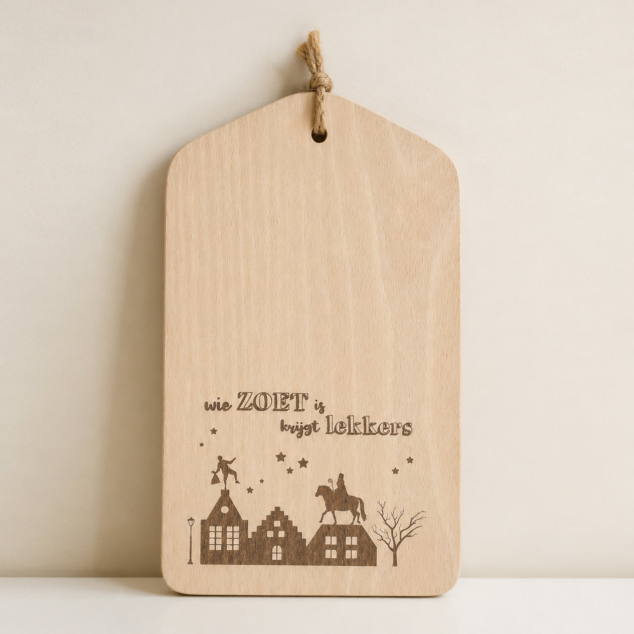 Houten pepernoten plankje met gegraveerde Sinterklaasillustratie